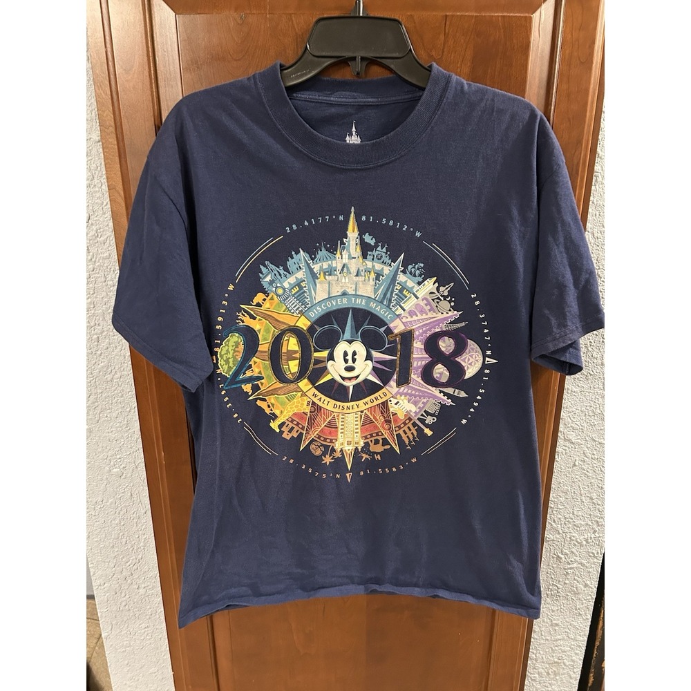 Walt Disney World Parks 2018 Blue T Shirt Mickey Mouse Compass Size L